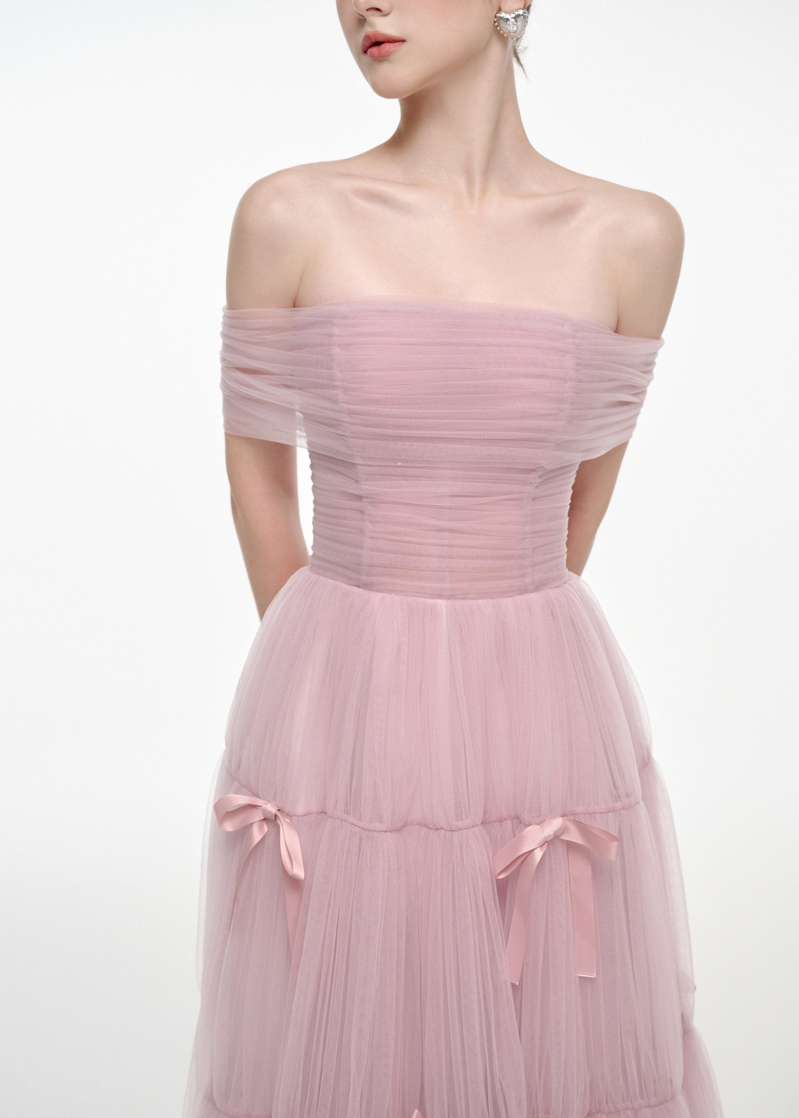 BOWTIE DRESS image 3